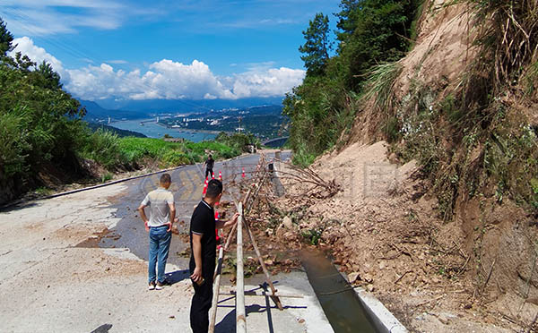 高速公路水毀特點